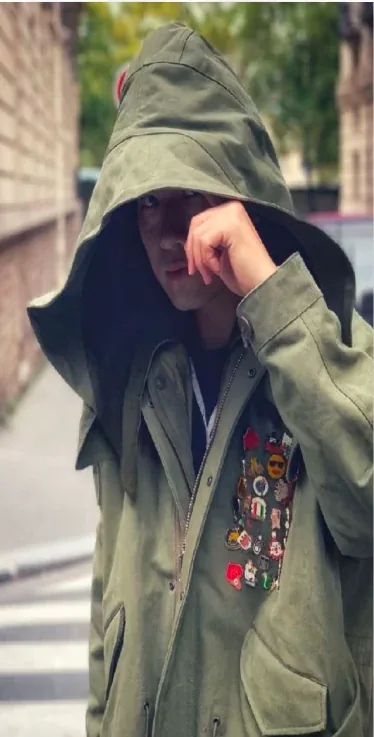 杨晨的彩色个人照片